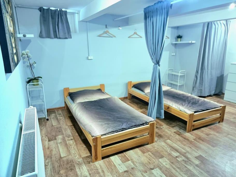 Simple Apartment Near Hockey & Football Arena Bratislava Exterior foto